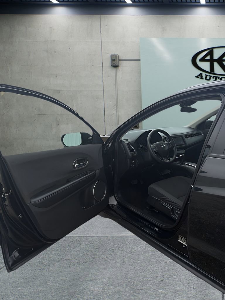Used 2020 Honda HR-V EX image 12