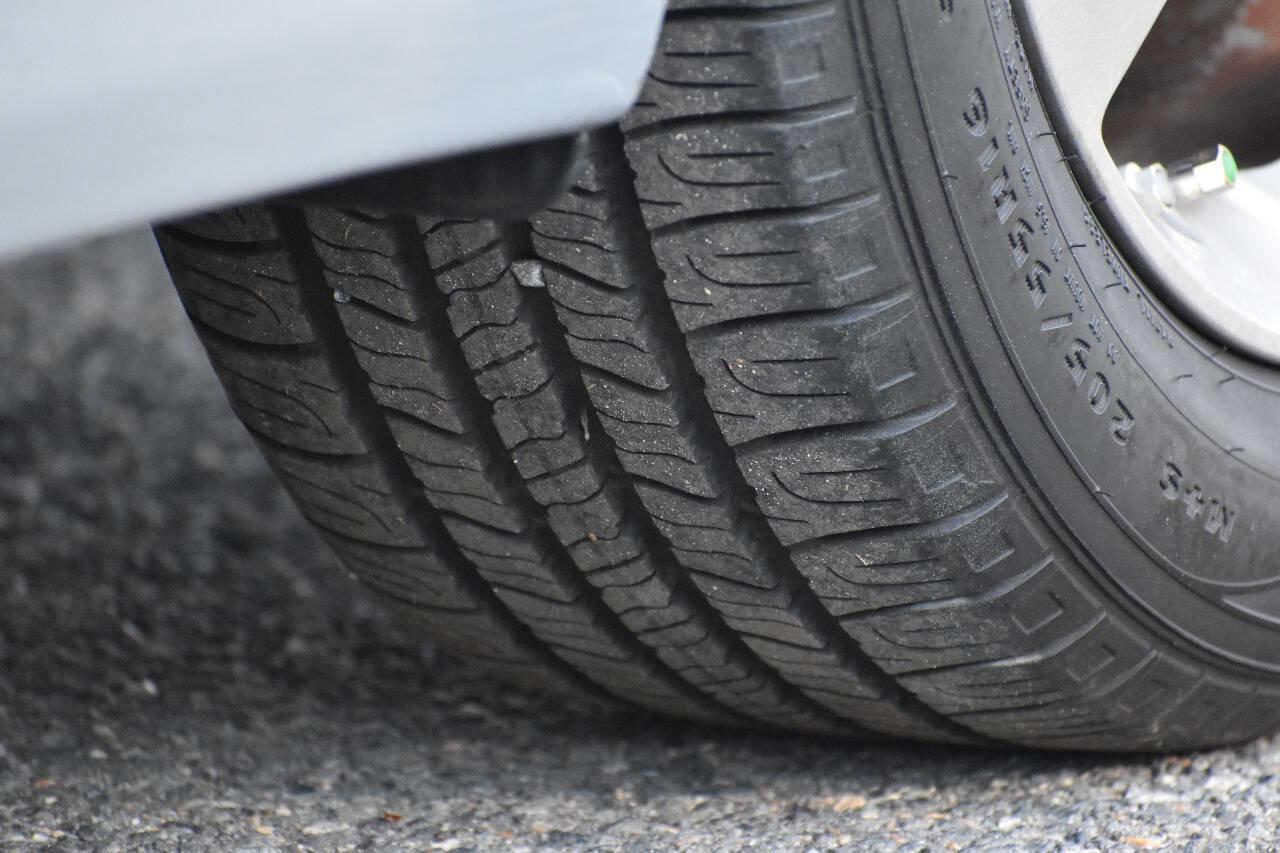 Used 2012 Hyundai Elantra GLS w/ Preferred Pkg 3 image 36