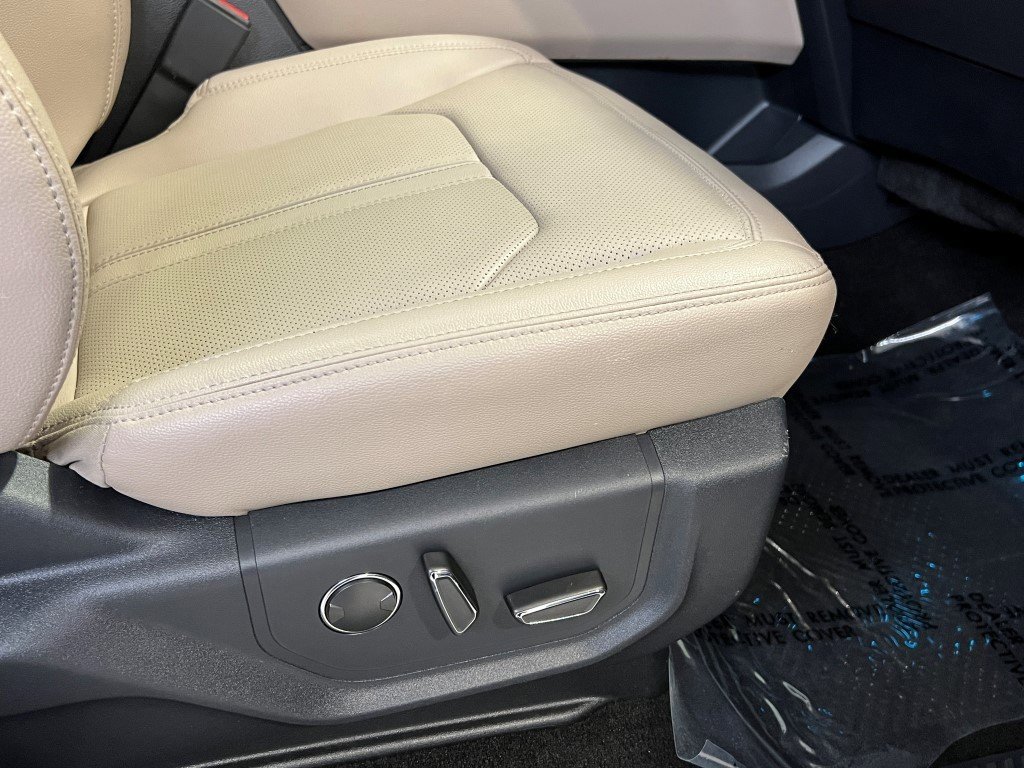 Used 2022 Ford Expedition Max Limited image 16