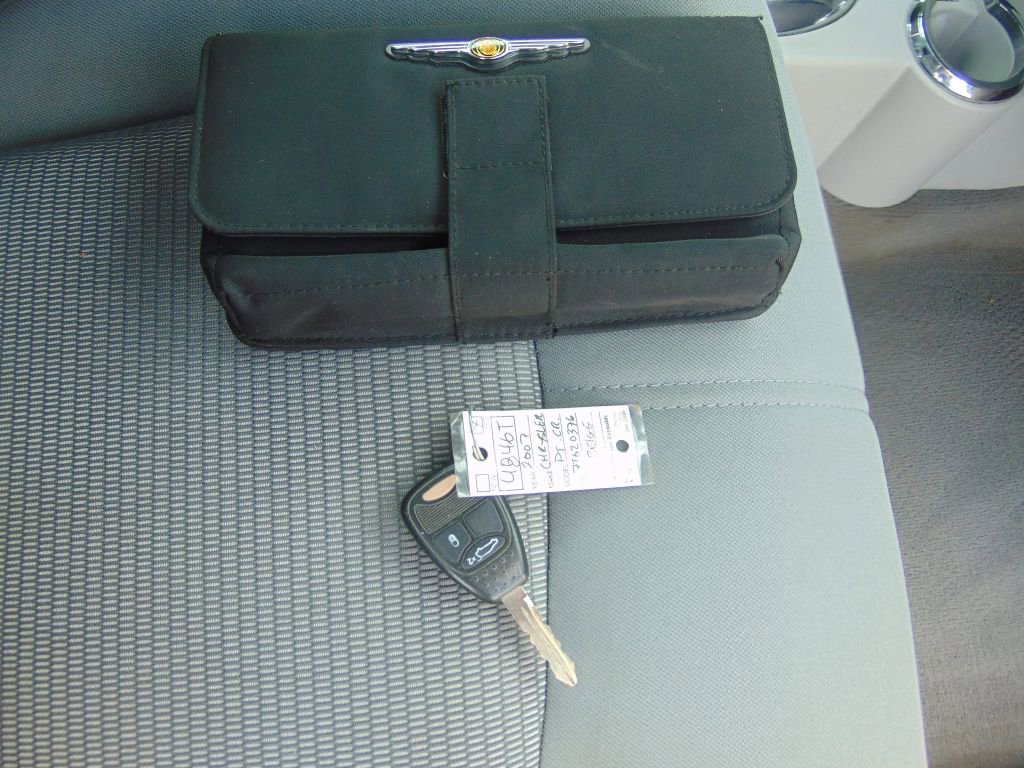 Used 2007 Chrysler PT Cruiser Convertible w/ Spring Special Group image 8