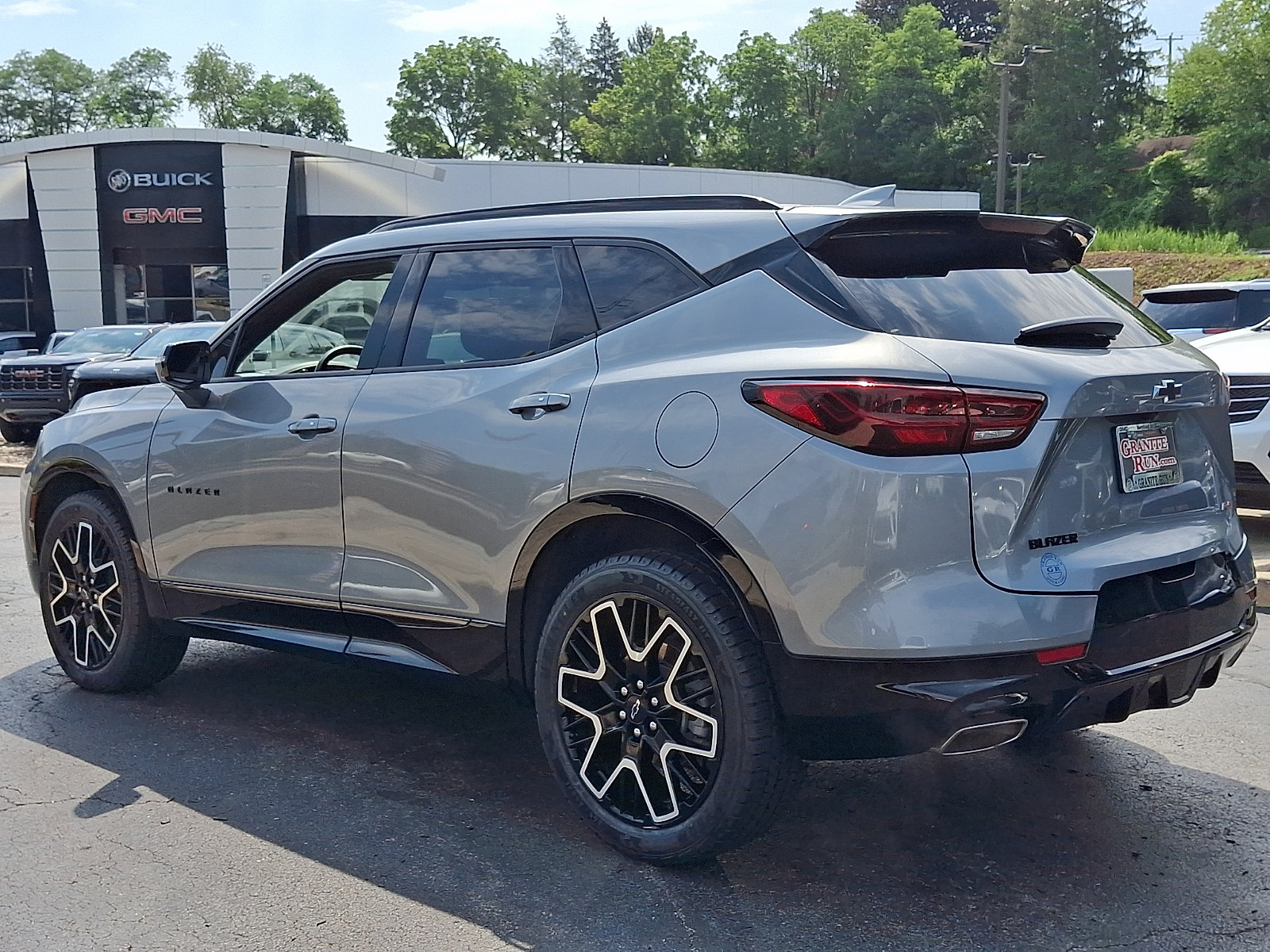 Used 2023 Chevrolet Blazer RS w/ Enhanced Convenience Package FWD image 4