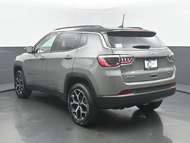 New 2026 Jeep Compass Limited w/ Sun, Sound & Navigation Group AWD/4WD image 4