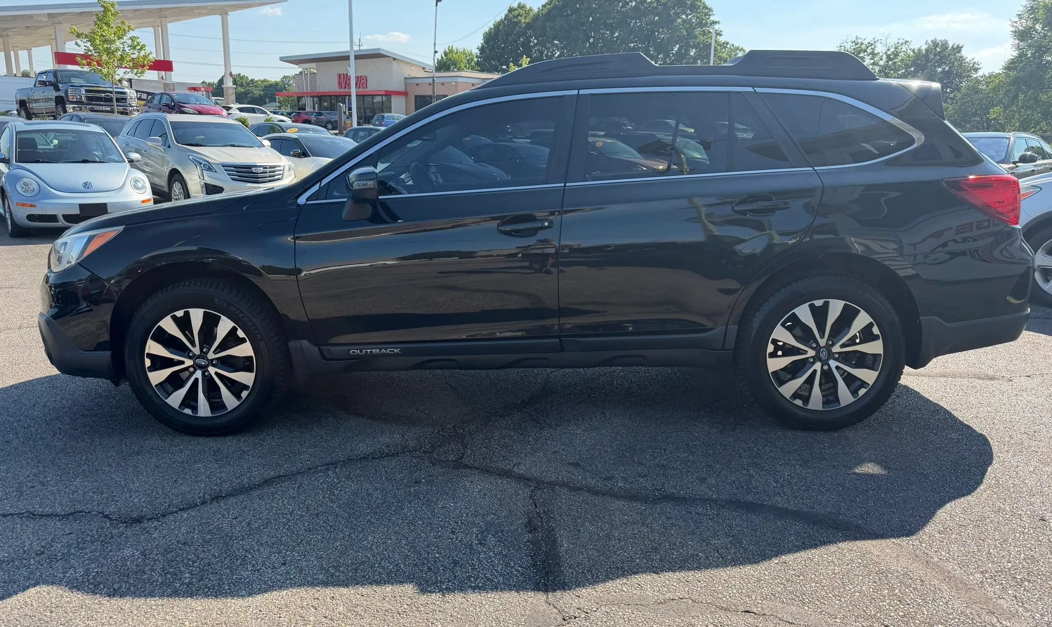 Used 2015 Subaru Outback 2.5i Limited AWD/4WD image 2