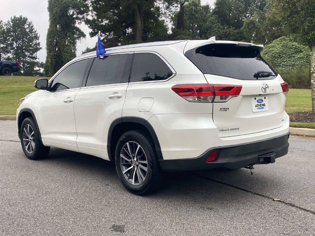 Used 2018 Toyota Highlander XLE FWD image 9