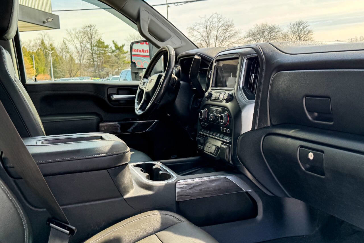 Used 2020 Chevrolet Silverado 3500 LTZ w/ LTZ Plus Package image 16