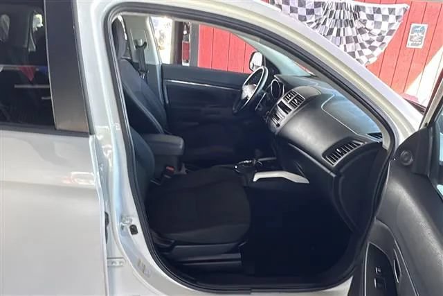 Used 2013 Mitsubishi Outlander Sport ES FWD image 6