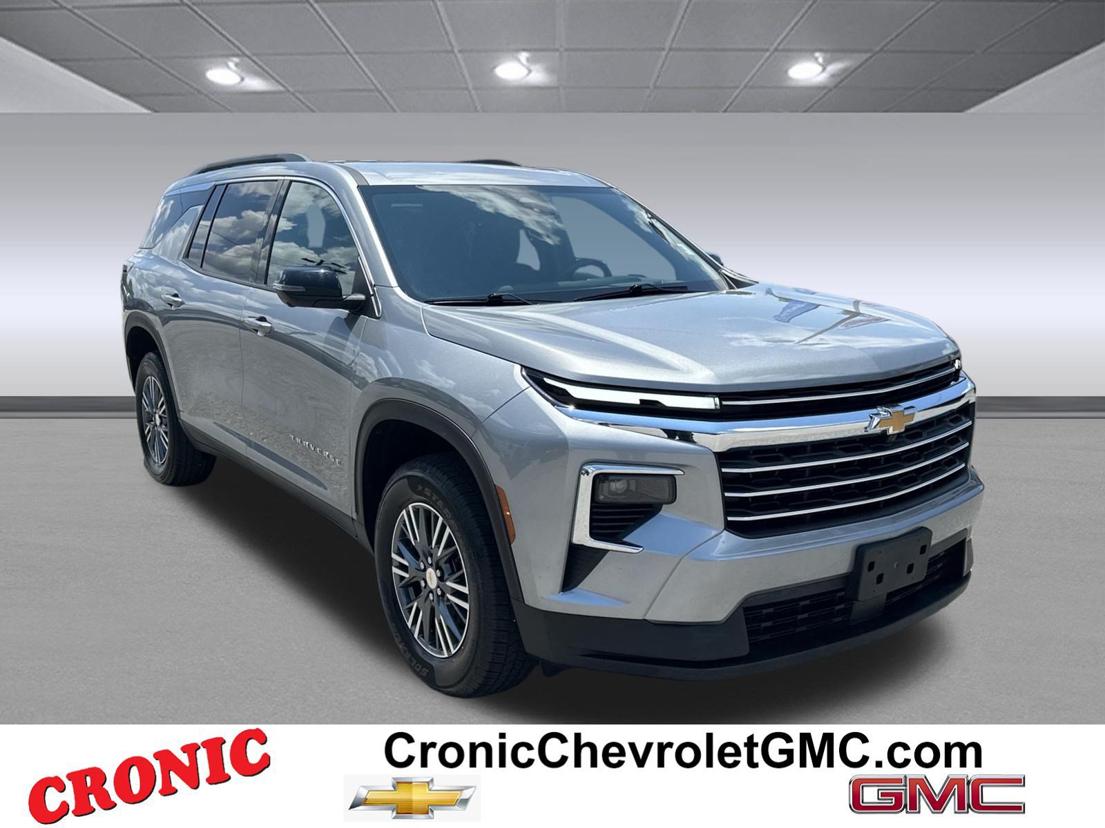 Used 2024 Chevrolet Traverse LT FWD video 1