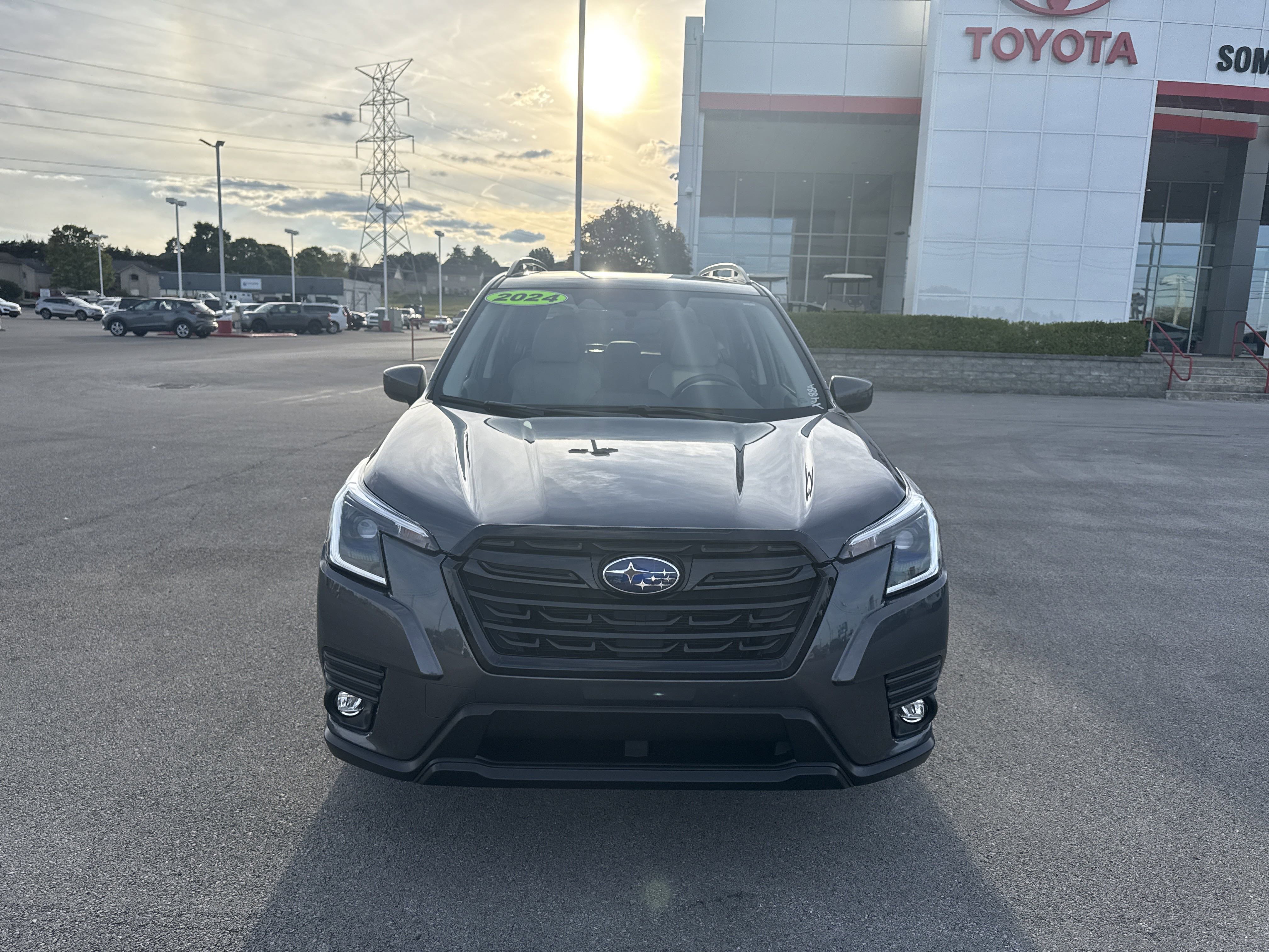 Used 2024 Subaru Forester Premium image 8