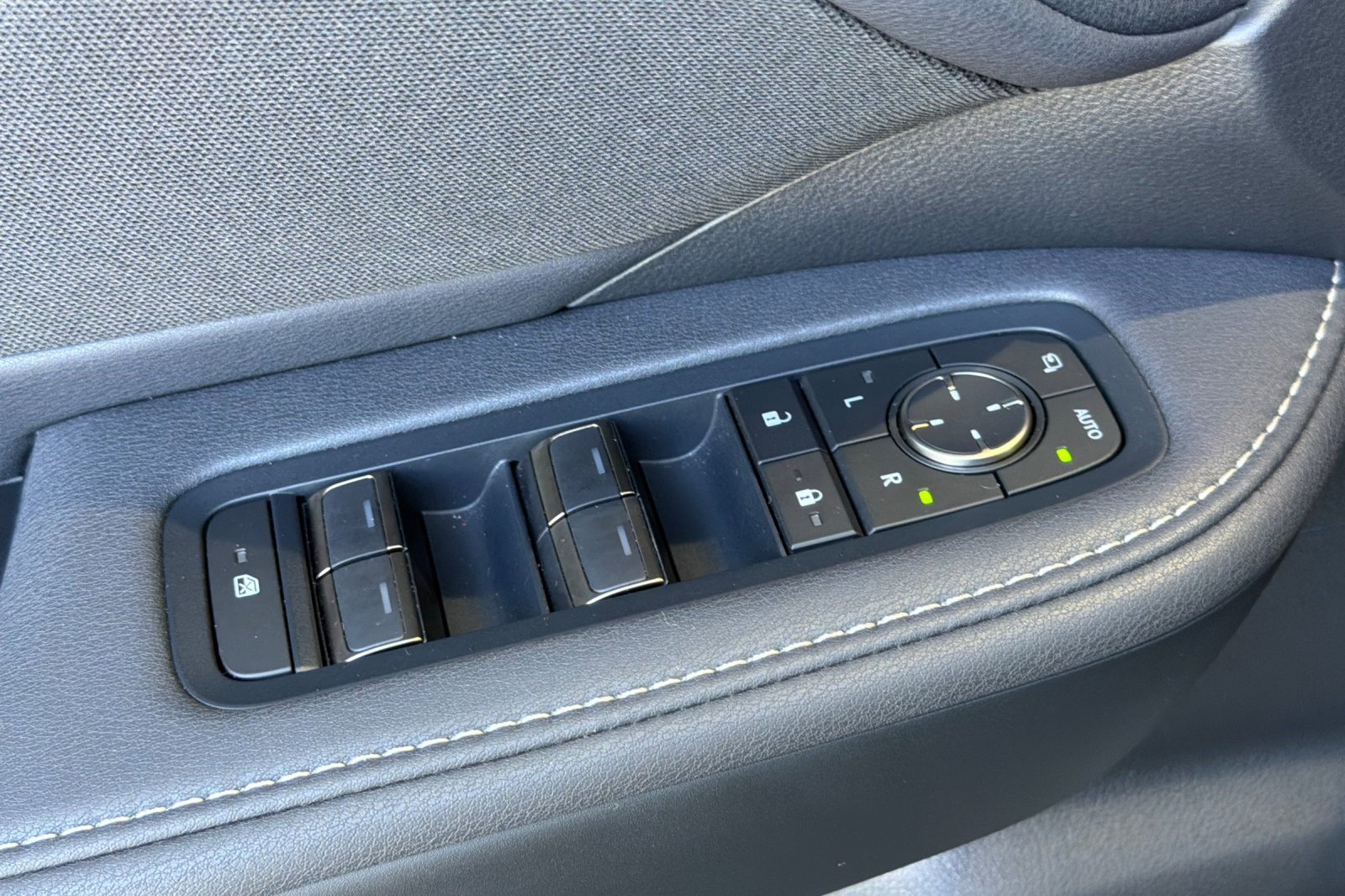 Certified 2025 Lexus TX 500h AWD w/ Technology Package image 13