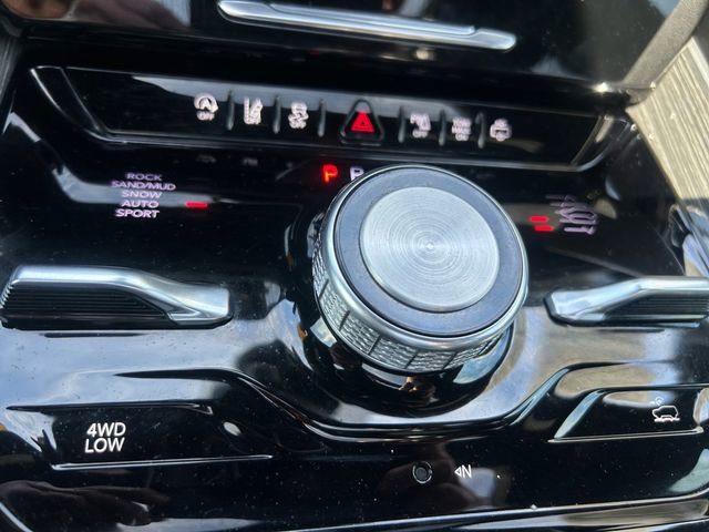 Used 2022 Jeep Wagoneer Series III w/ Premium Group I image 15