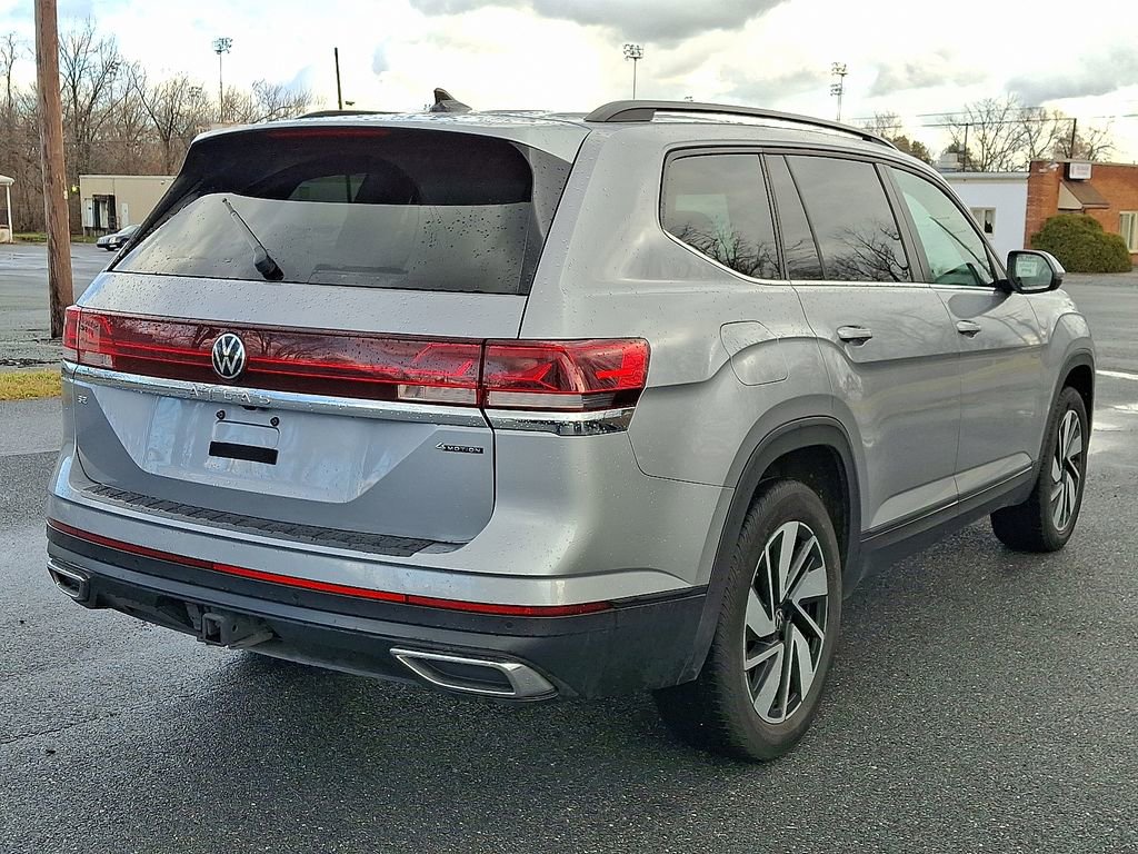 Used 2024 Volkswagen Atlas SE image 4