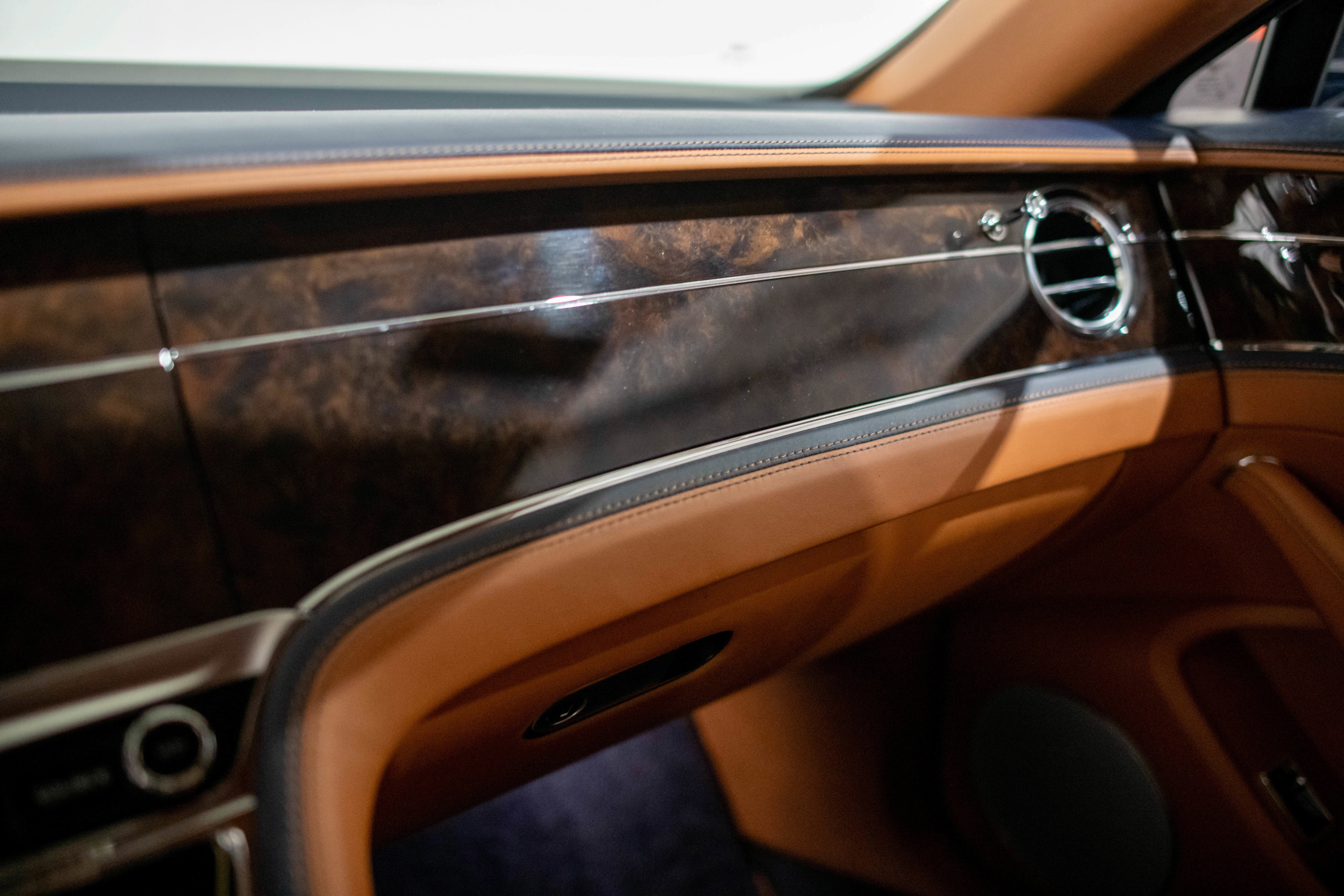 Used 2021 Bentley Flying Spur W12 AWD/4WD image 18