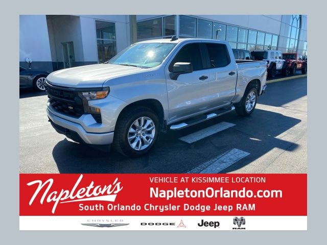 Used 2022 Chevrolet Silverado 1500 Custom image 1