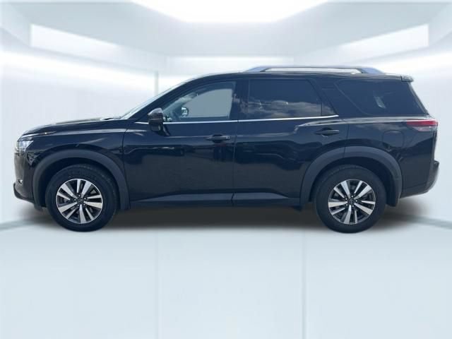 Used 2024 Nissan Pathfinder SL AWD/4WD image 10
