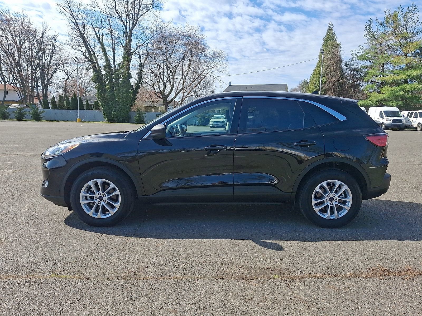 Used 2022 Ford Escape SE w/ Cold Weather Package AWD/4WD image 4