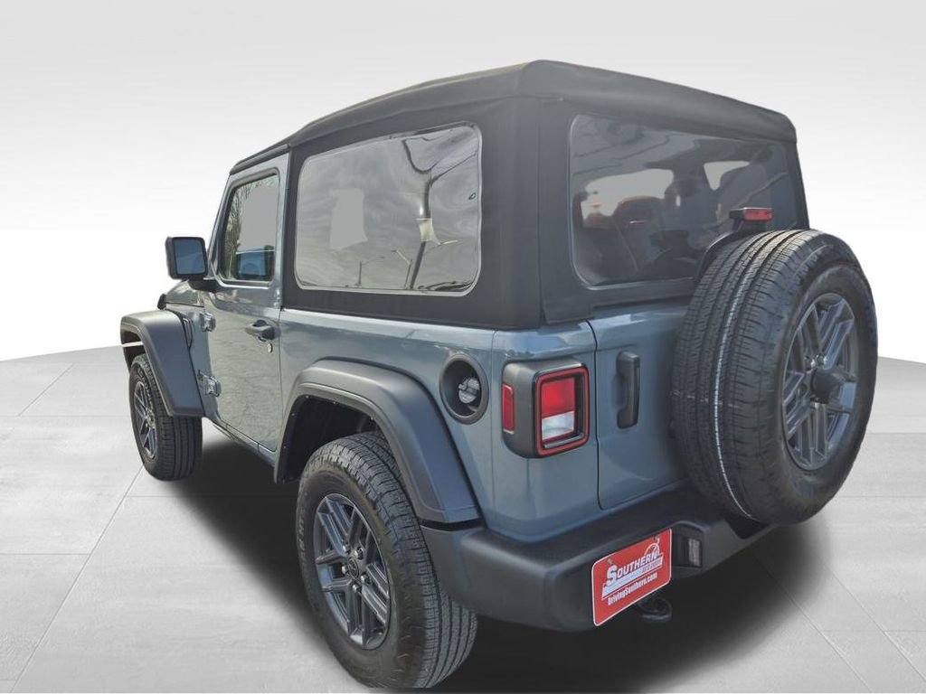 Used 2024 Jeep Wrangler Sport S image 4