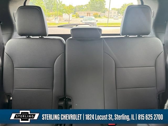 Used 2025 Chevrolet Traverse LT AWD/4WD image 16
