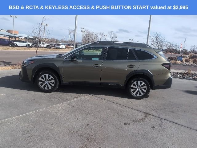 Used 2025 Subaru Outback Premium image 4