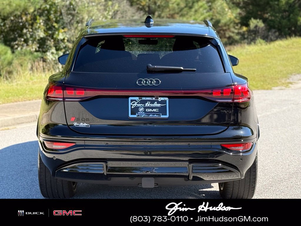 Used 2025 Audi SQ6 e-tron Prestige AWD/4WD image 14