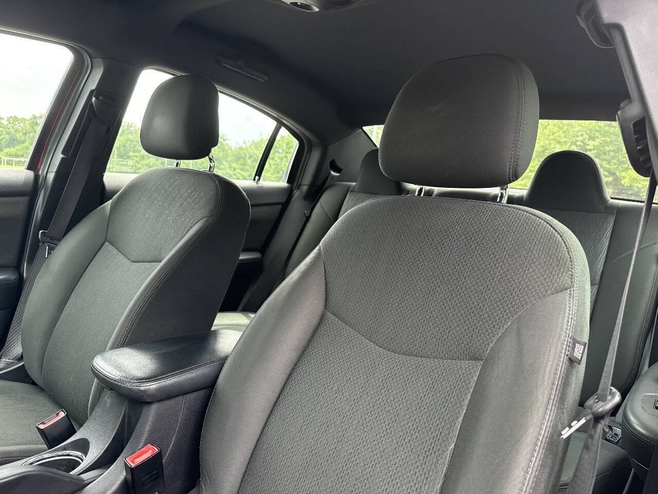 Used 2011 Chrysler 200 Touring FWD image 14