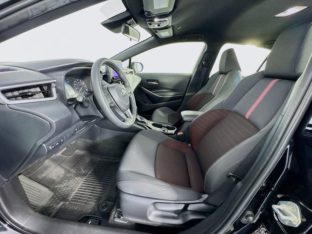 Used 2025 Toyota Corolla SE FWD image 15