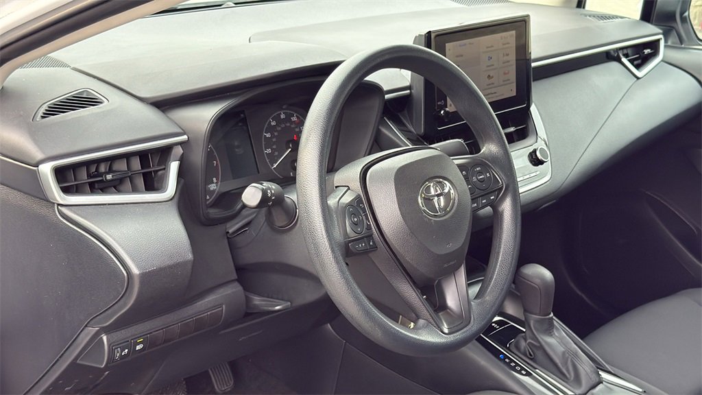 Used 2023 Toyota Corolla LE image 10