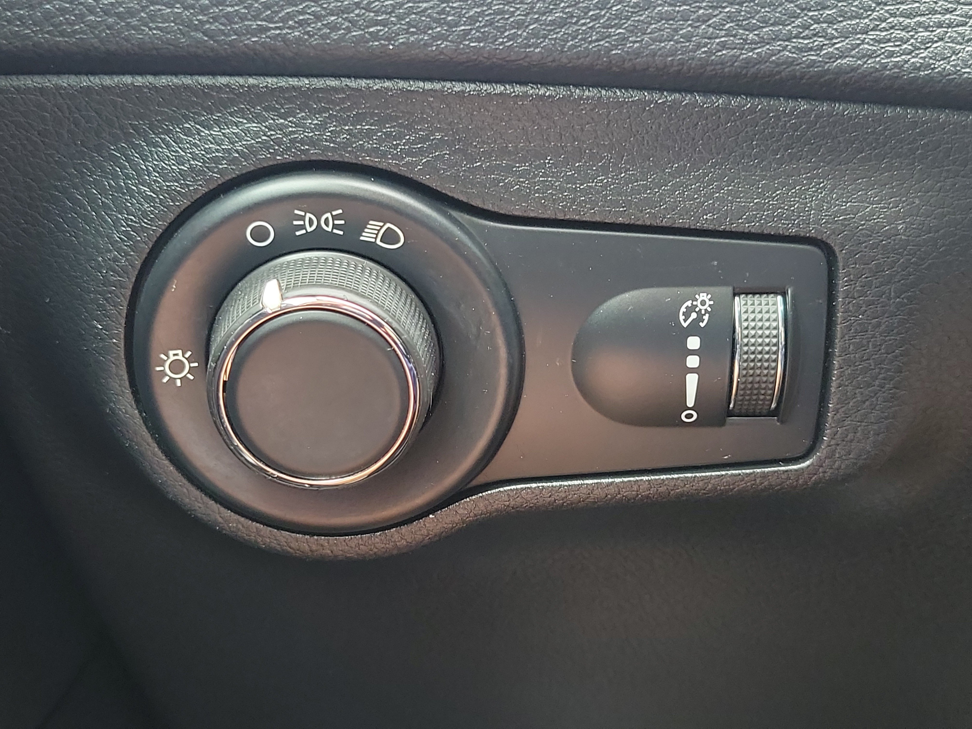 Used 2019 Jeep Compass Sport FWD image 24