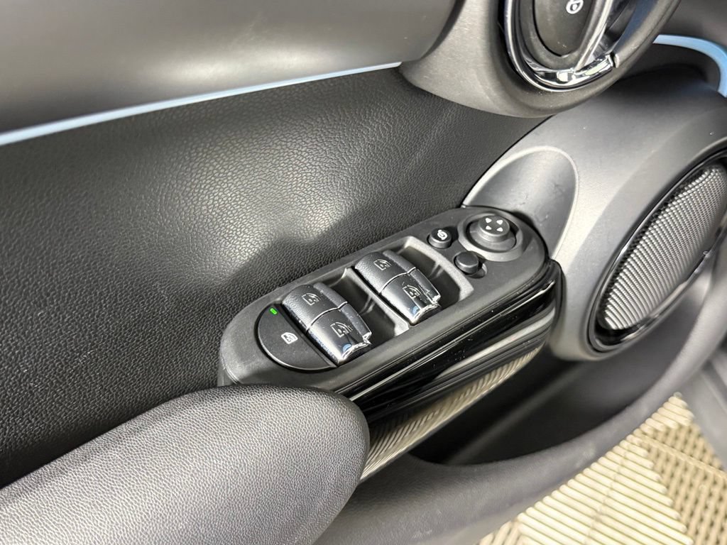 Certified 2024 MINI Cooper S FWD image 18