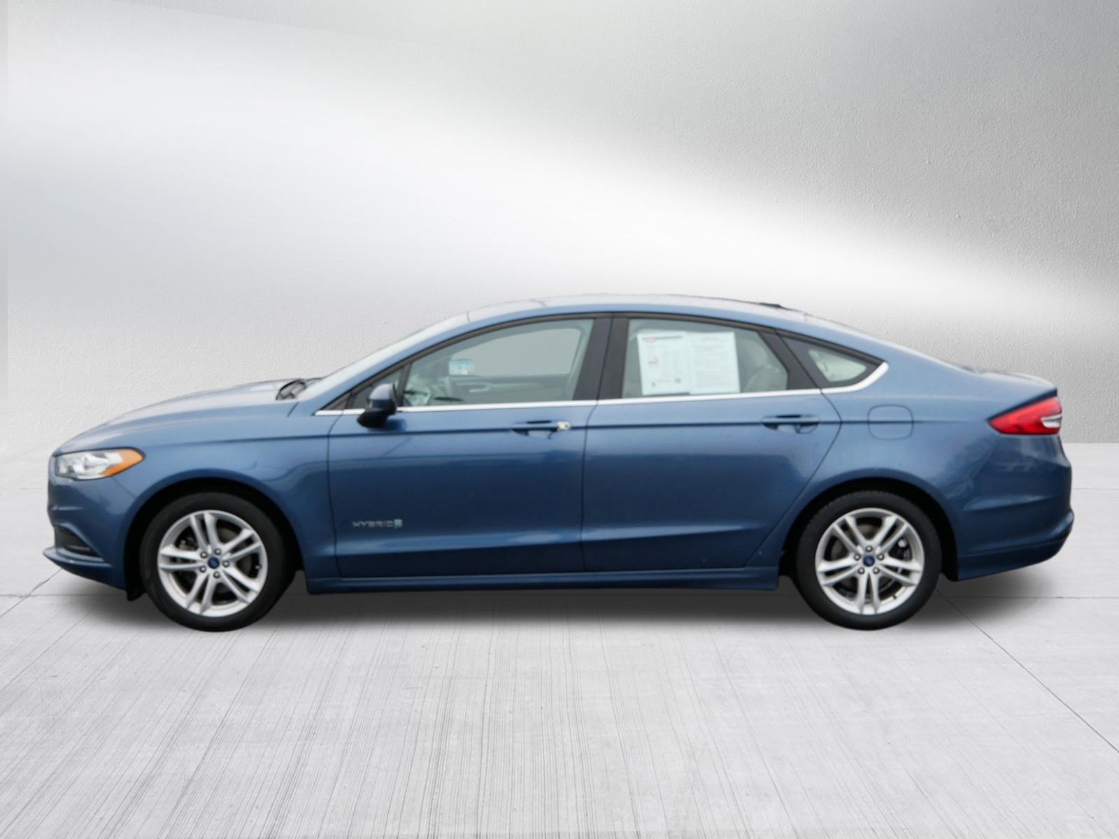 Used 2018 Ford Fusion SE image 4