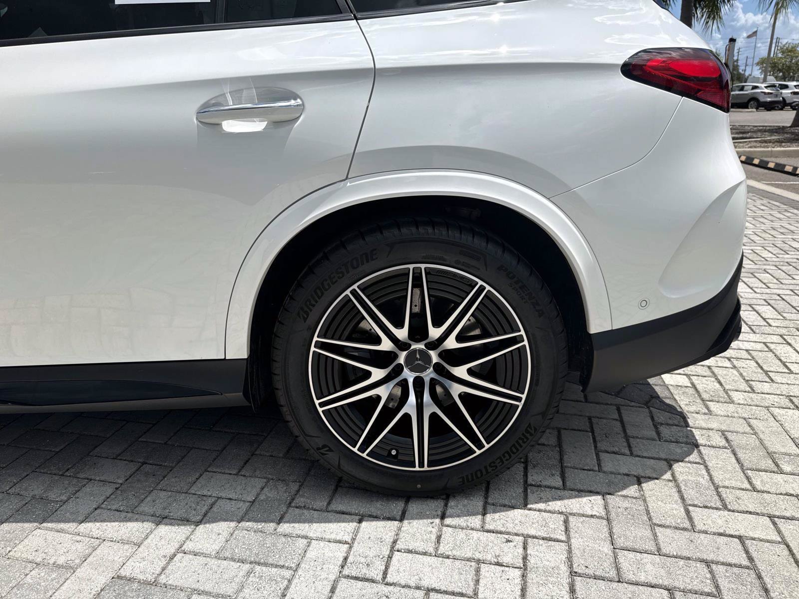 Certified 2026 Mercedes-Benz GLC 43 AMG 4MATIC image 11