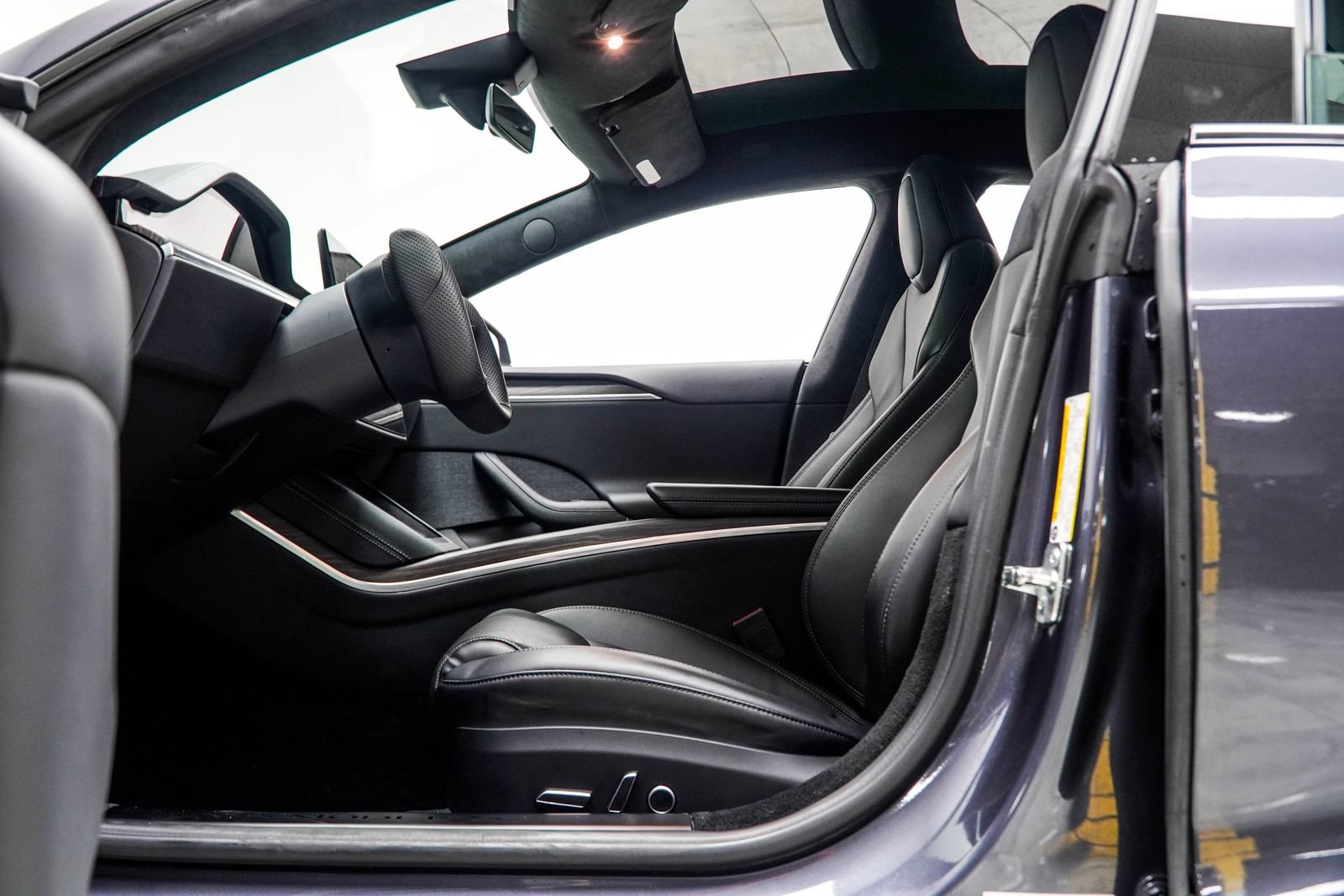 Used 2022 Tesla Model S AWD/4WD image 39