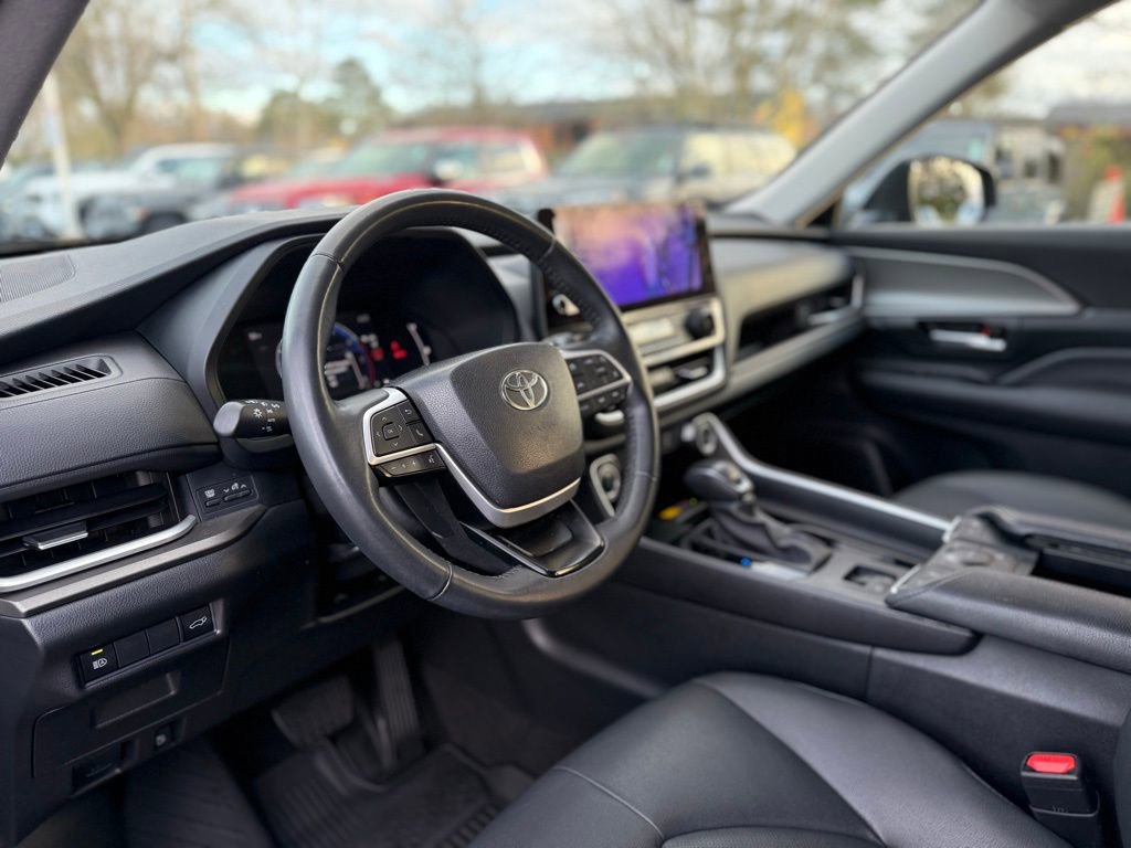 Used 2024 Toyota Grand Highlander XLE image 13