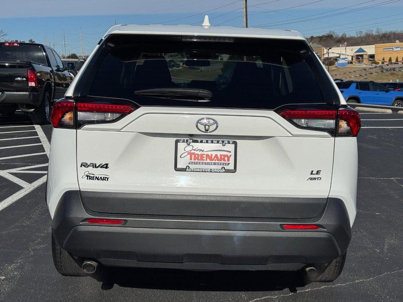 Used 2024 Toyota RAV4 LE image 5
