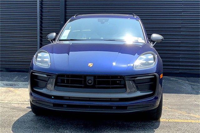 New 2025 Porsche Macan Turbo image 13