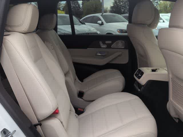 New 2026 Mercedes-Benz GLS 580 4MATIC image 21
