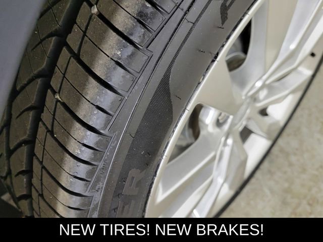 Used 2016 Cadillac XTS Luxury w/ Driver Awareness Package image 11