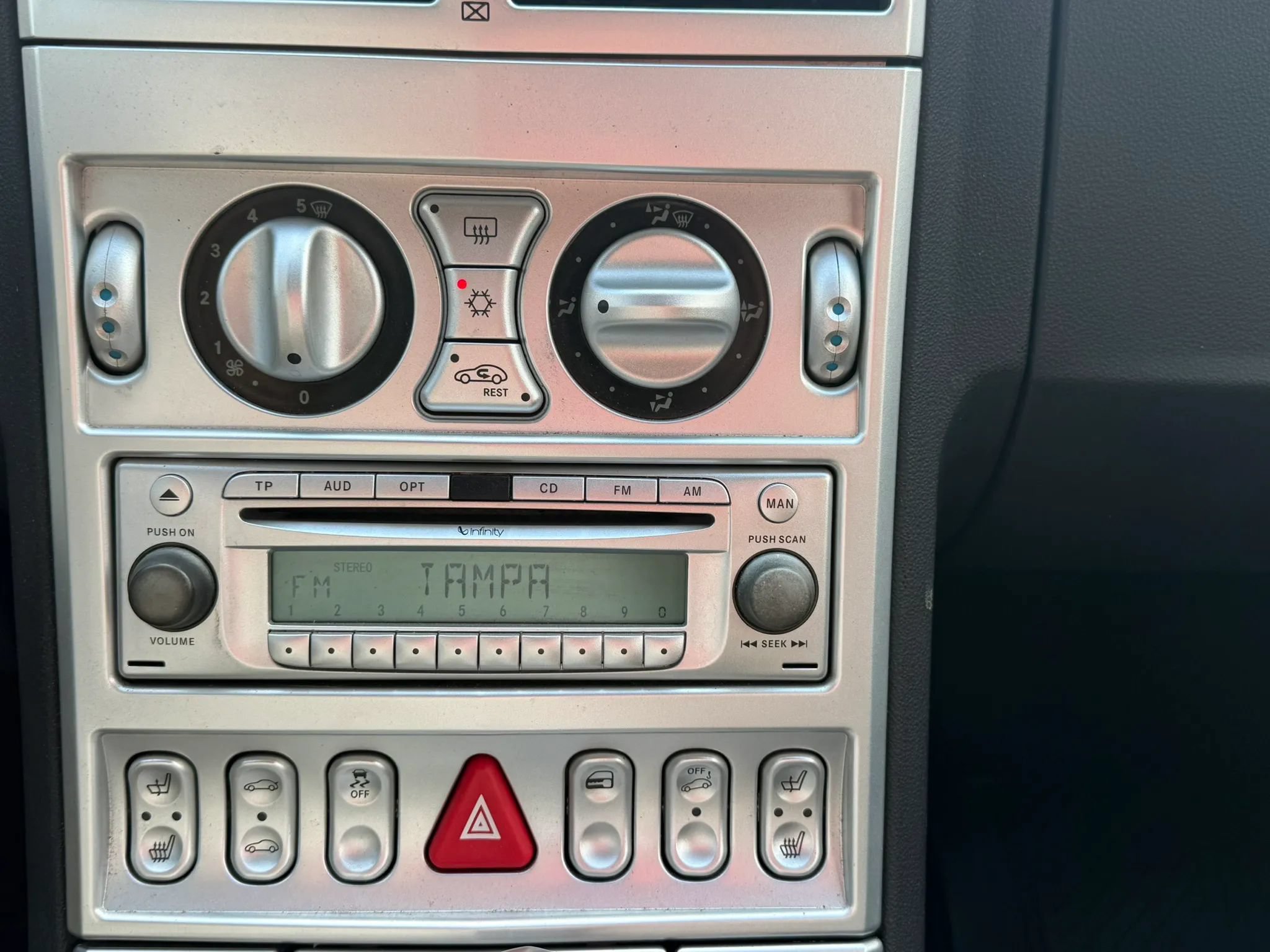 Used 2005 Chrysler Crossfire Limited RWD image 20