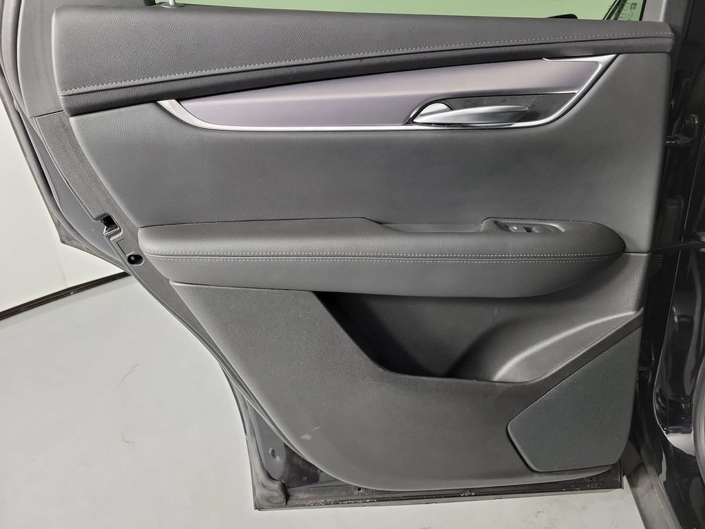 Certified 2023 Cadillac XT5 Luxury FWD image 13