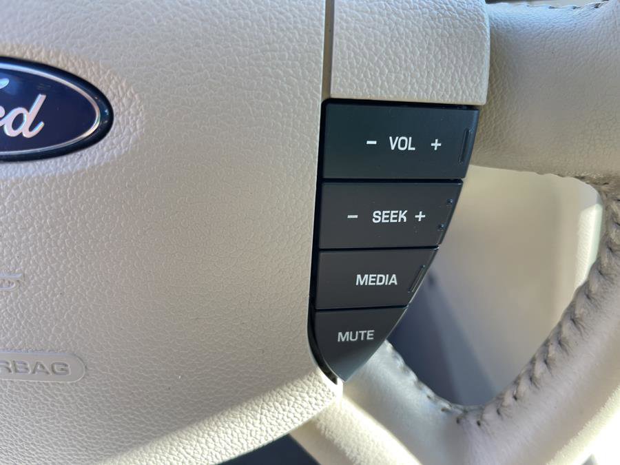 Used 2006 Ford Freestyle SEL image 34