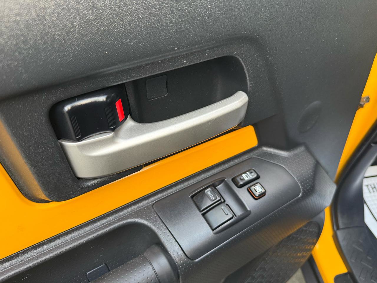 Used 2007 Toyota FJ Cruiser 4WD image 39