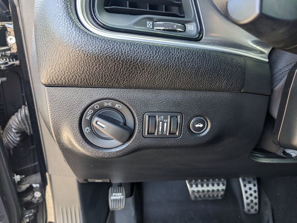 Used 2019 Dodge Challenger R/T Scat Pack image 27