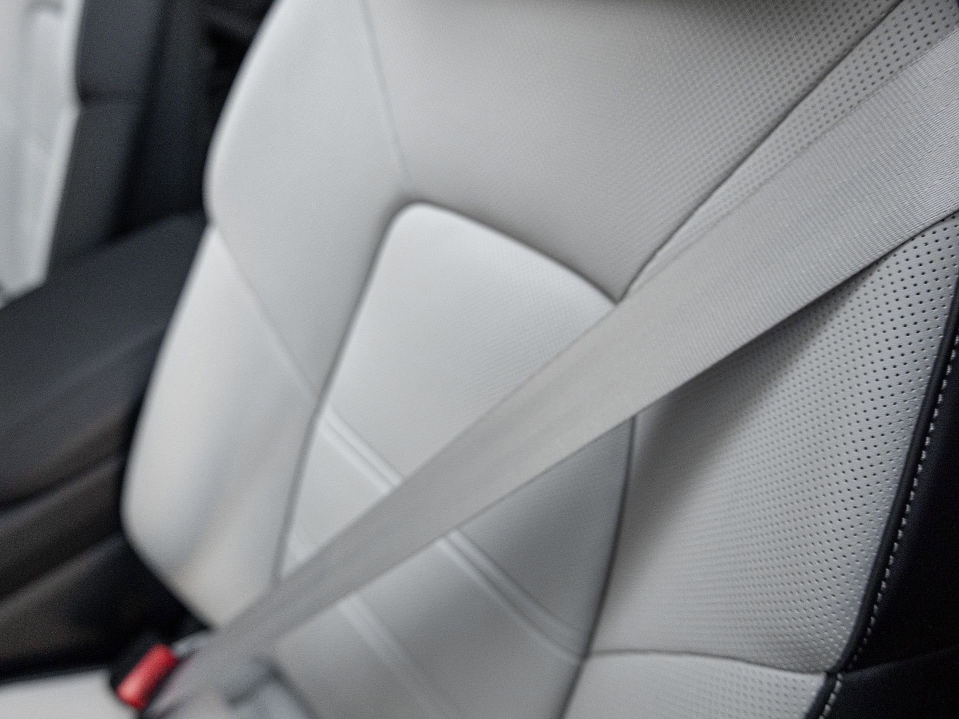 New 2026 Porsche Cayenne E-Hybrid image 16