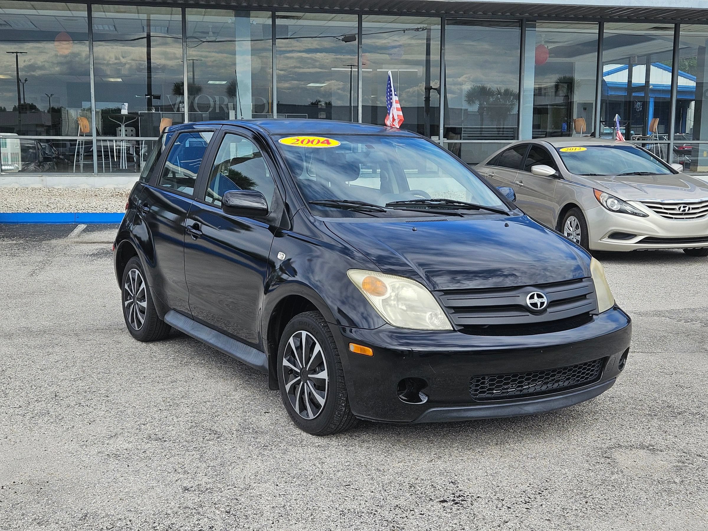 Used 2004 Scion xA FWD image 2