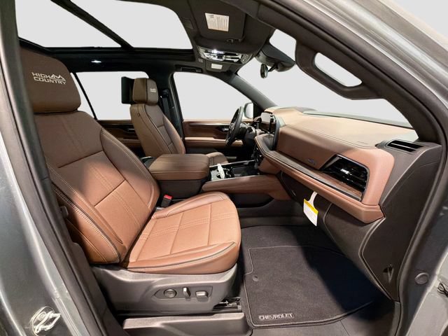 New 2026 Chevrolet Suburban High Country AWD/4WD image 28