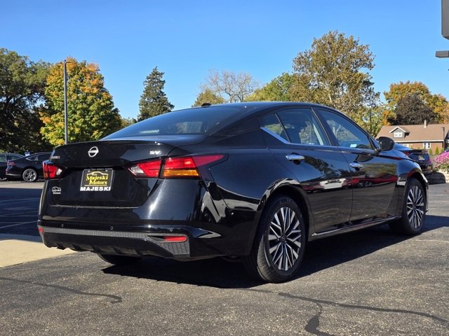 Used 2024 Nissan Altima 2.5 SV image 7