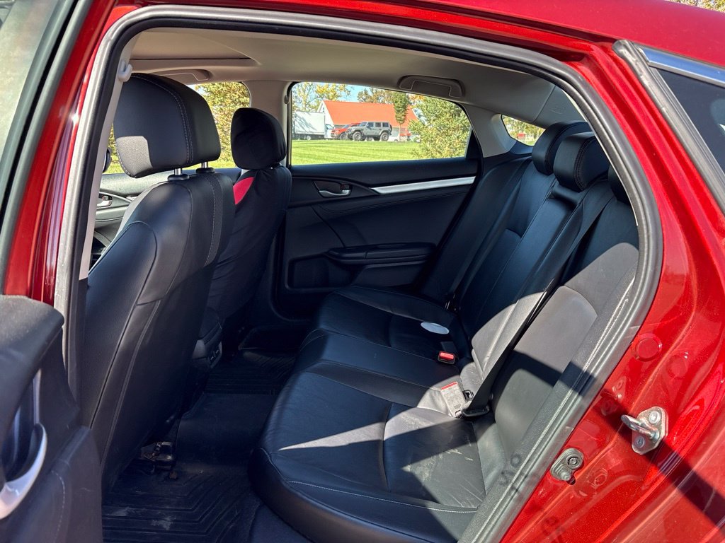 Used 2019 Honda Civic Touring image 13
