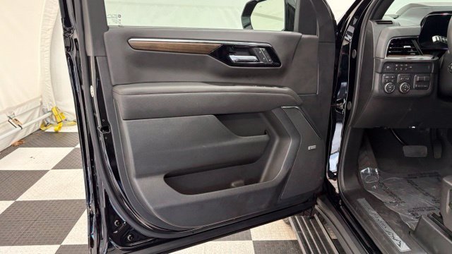 New 2026 Chevrolet Tahoe High Country AWD/4WD image 15