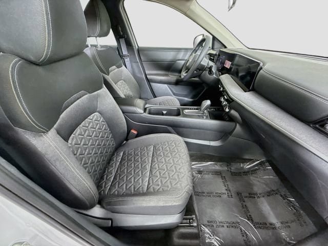 Used 2025 Nissan Kicks SV FWD image 25