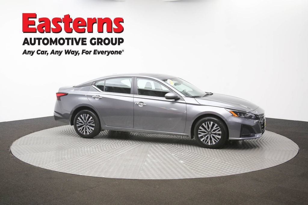 Used 2024 Nissan Altima 2.5 SV w/ SV Premium Package AWD/4WD image 43