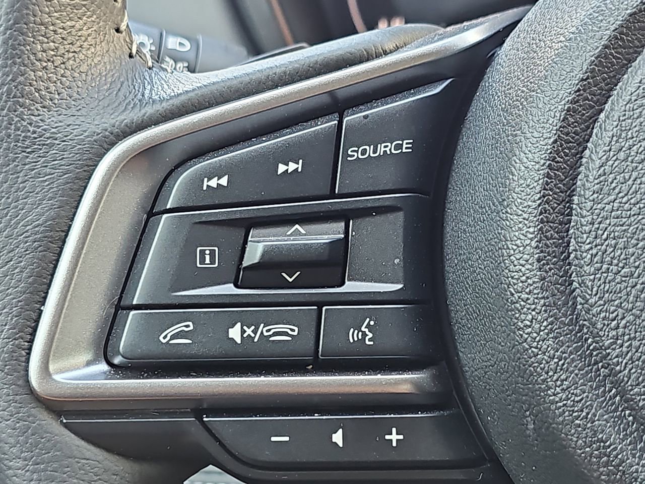 Certified 2025 Subaru Outback Limited image 22